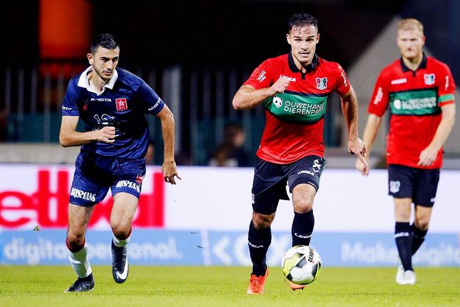 让我们拭目 让我们拭目