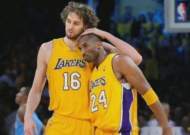 接应队友传 接应队友传