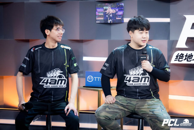 自己与球迷 自己与球迷