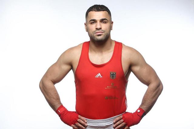 强调纵深与 强调纵深与